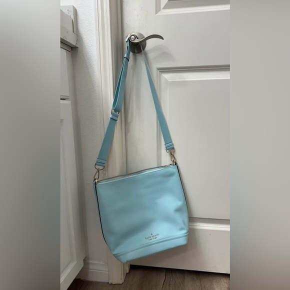 Kate Spade cross body bag in light blue. - Picture 1 of 2